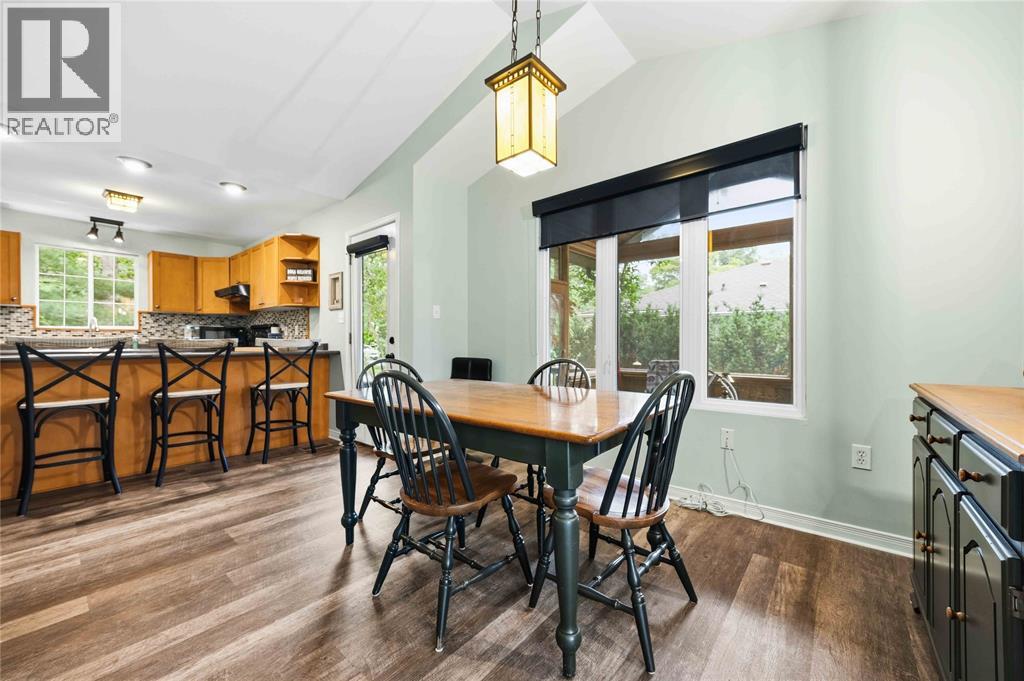 10158 VICTORIA STREET - 11