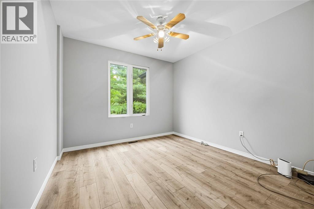 10158 VICTORIA STREET - Image 19