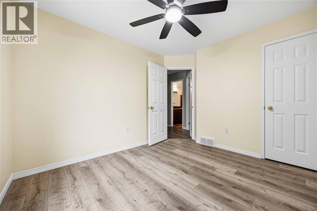 10158 VICTORIA STREET - Image 24