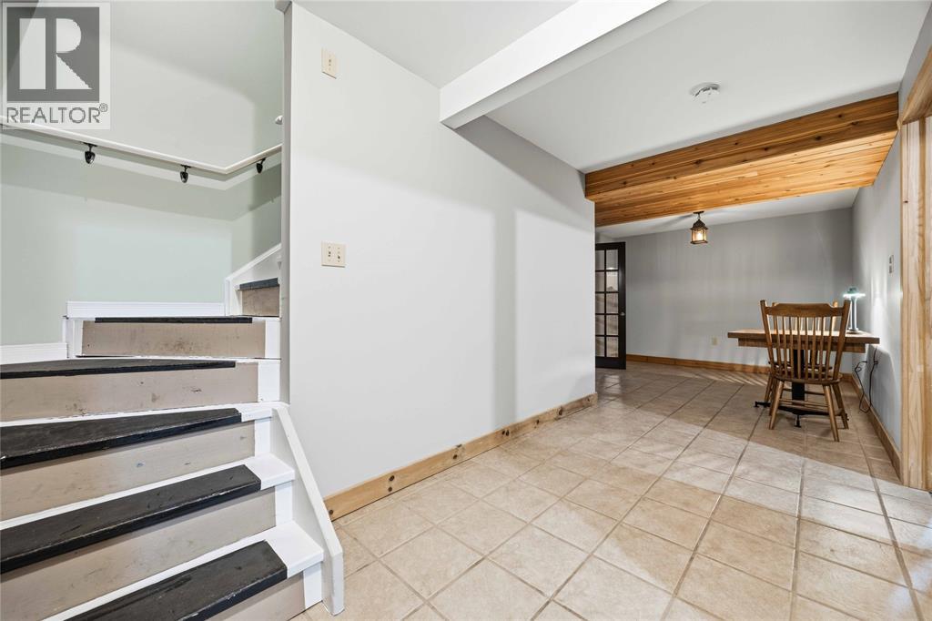 10158 VICTORIA STREET - 25