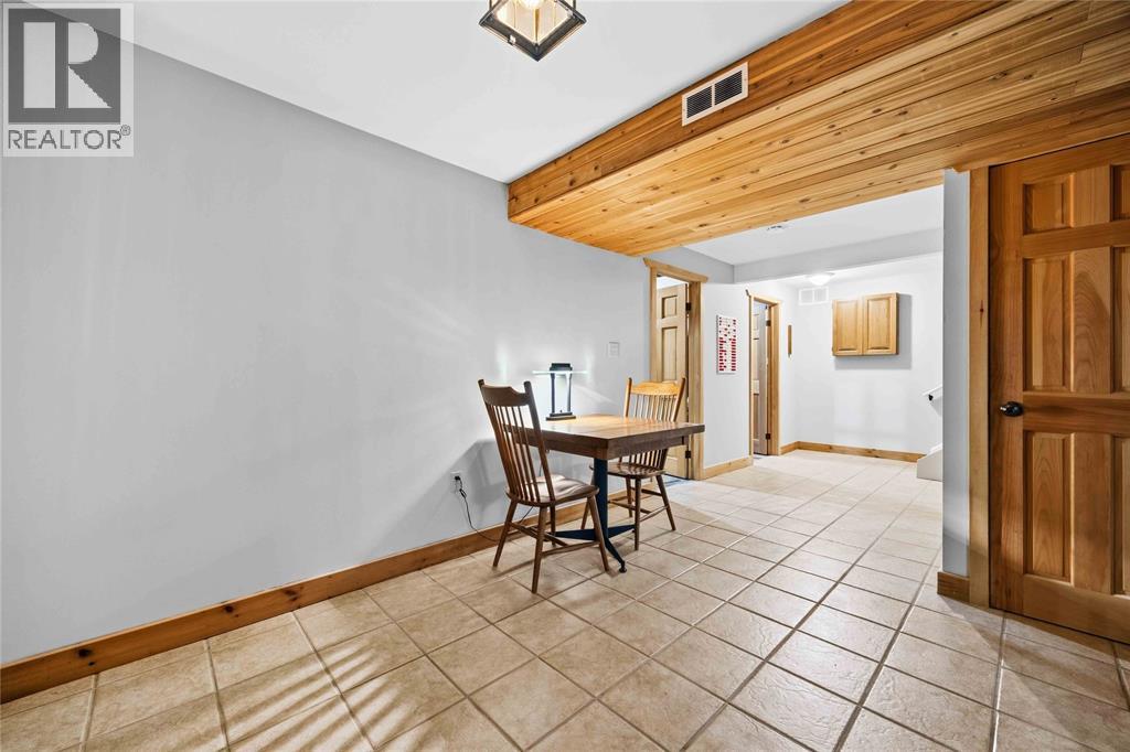 10158 VICTORIA STREET - 27