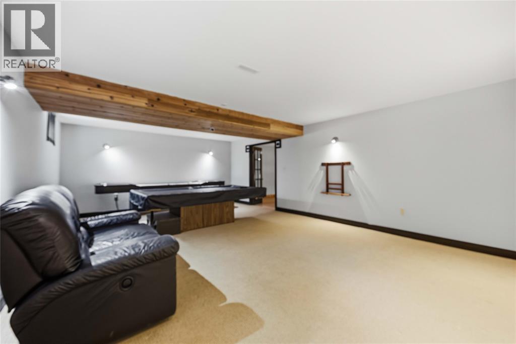 10158 VICTORIA STREET - 28