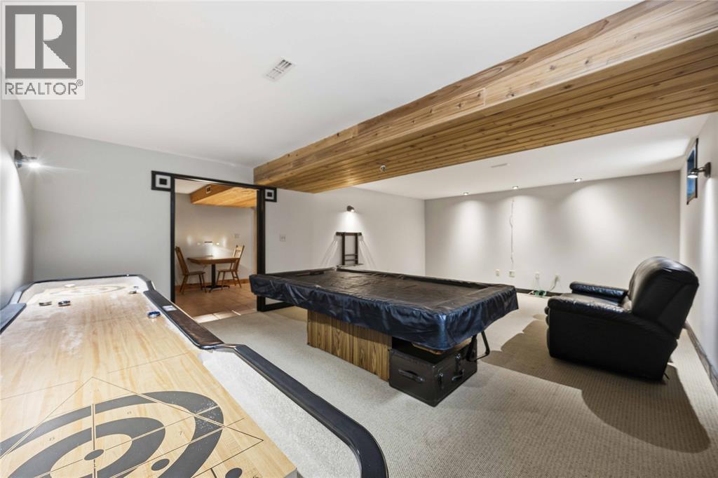 10158 VICTORIA STREET - 29