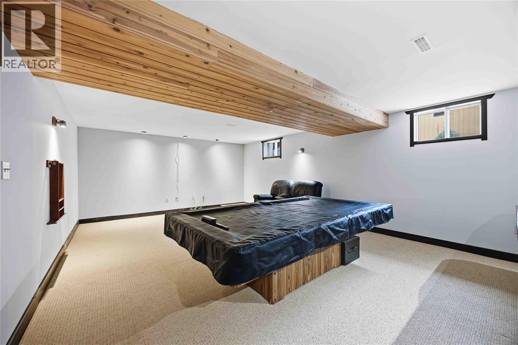 10158 VICTORIA STREET - Image 30