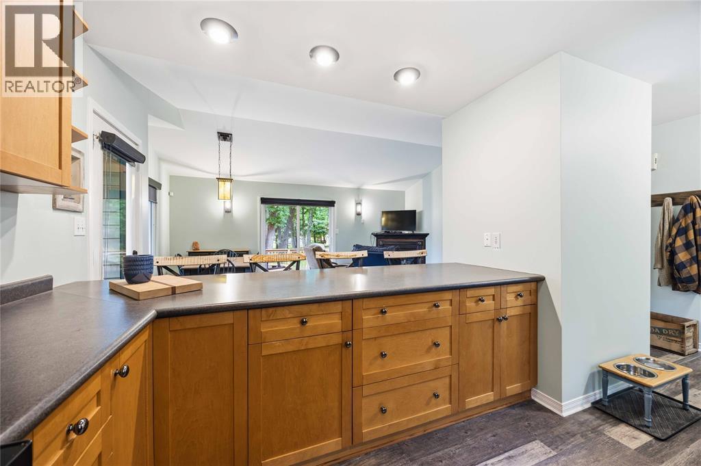 10158 VICTORIA STREET - 9
