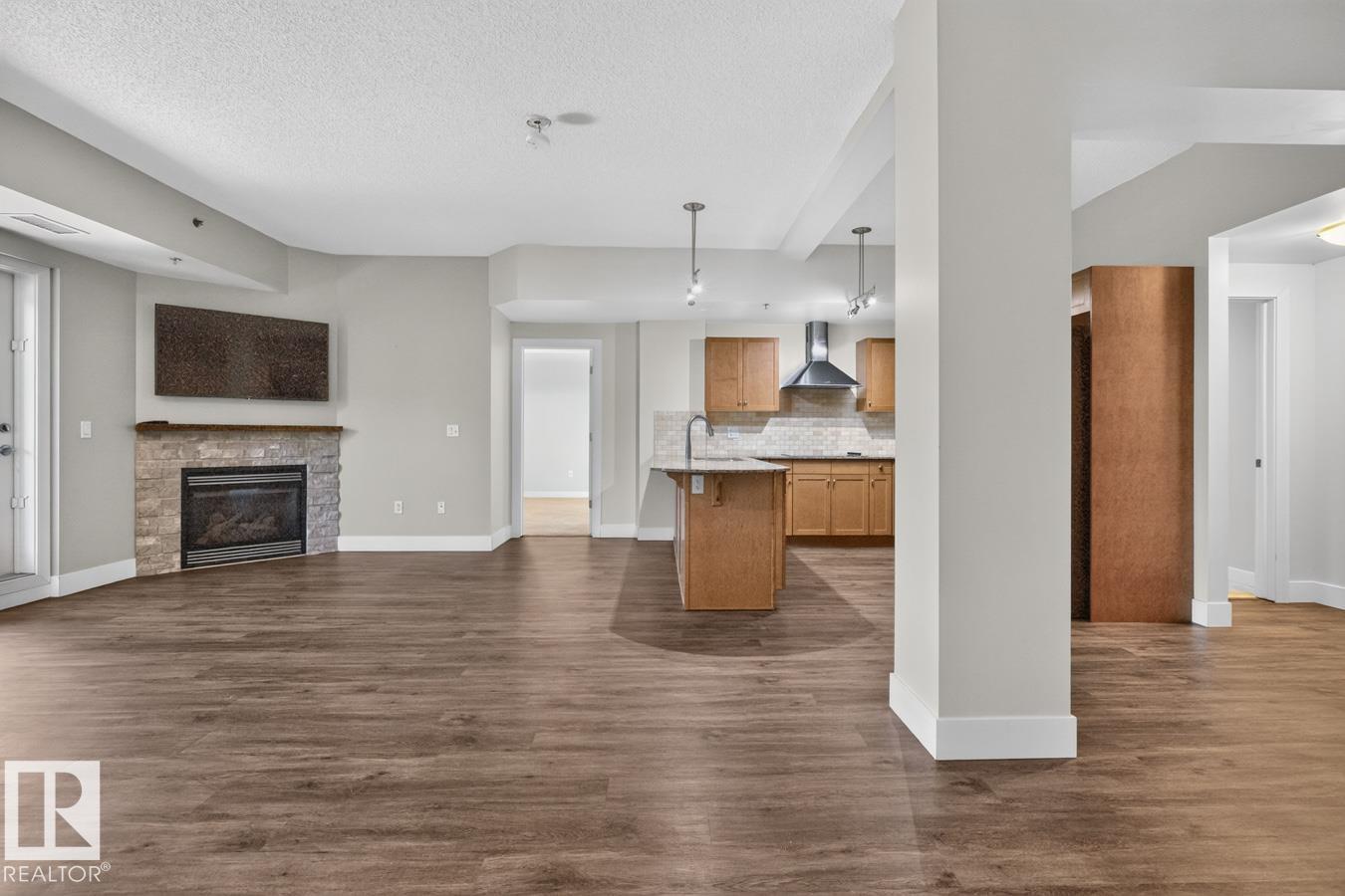 #206 9316 82 AV NW — photo 18