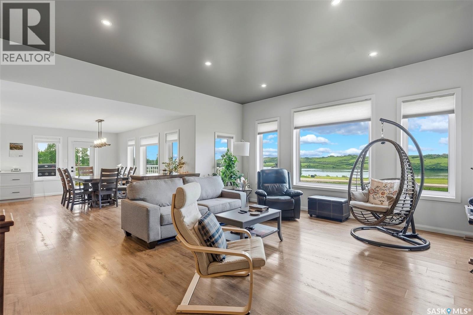 3 Sunrise DRIVE S - 12