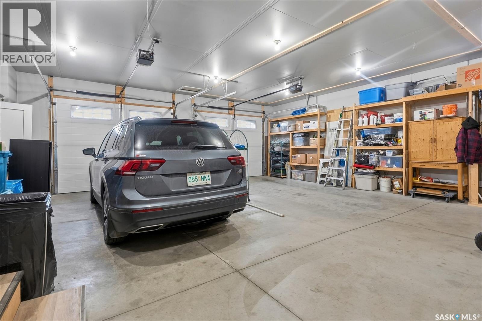 3 Sunrise DRIVE S - 32