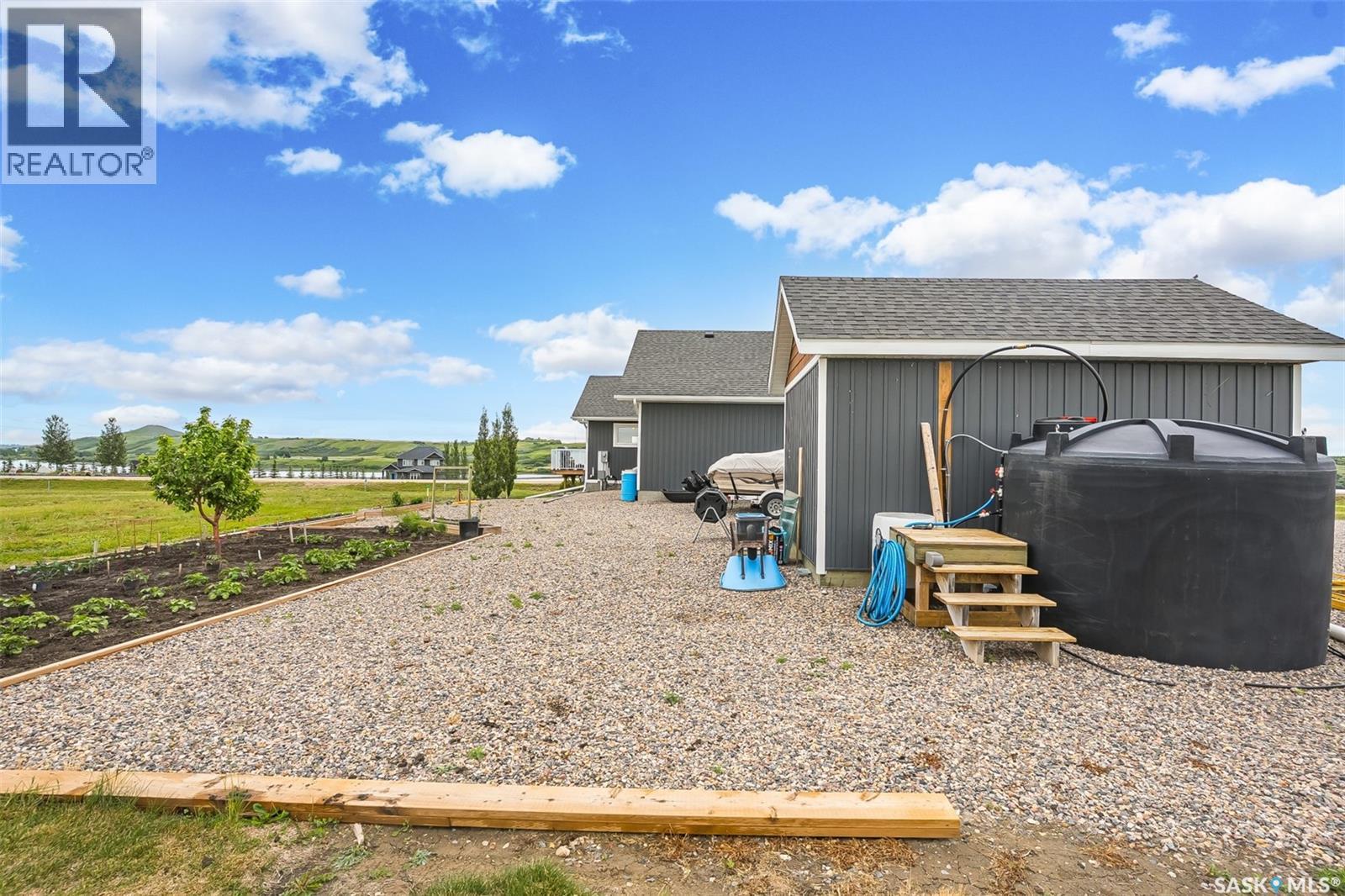 3 Sunrise DRIVE S - 57
