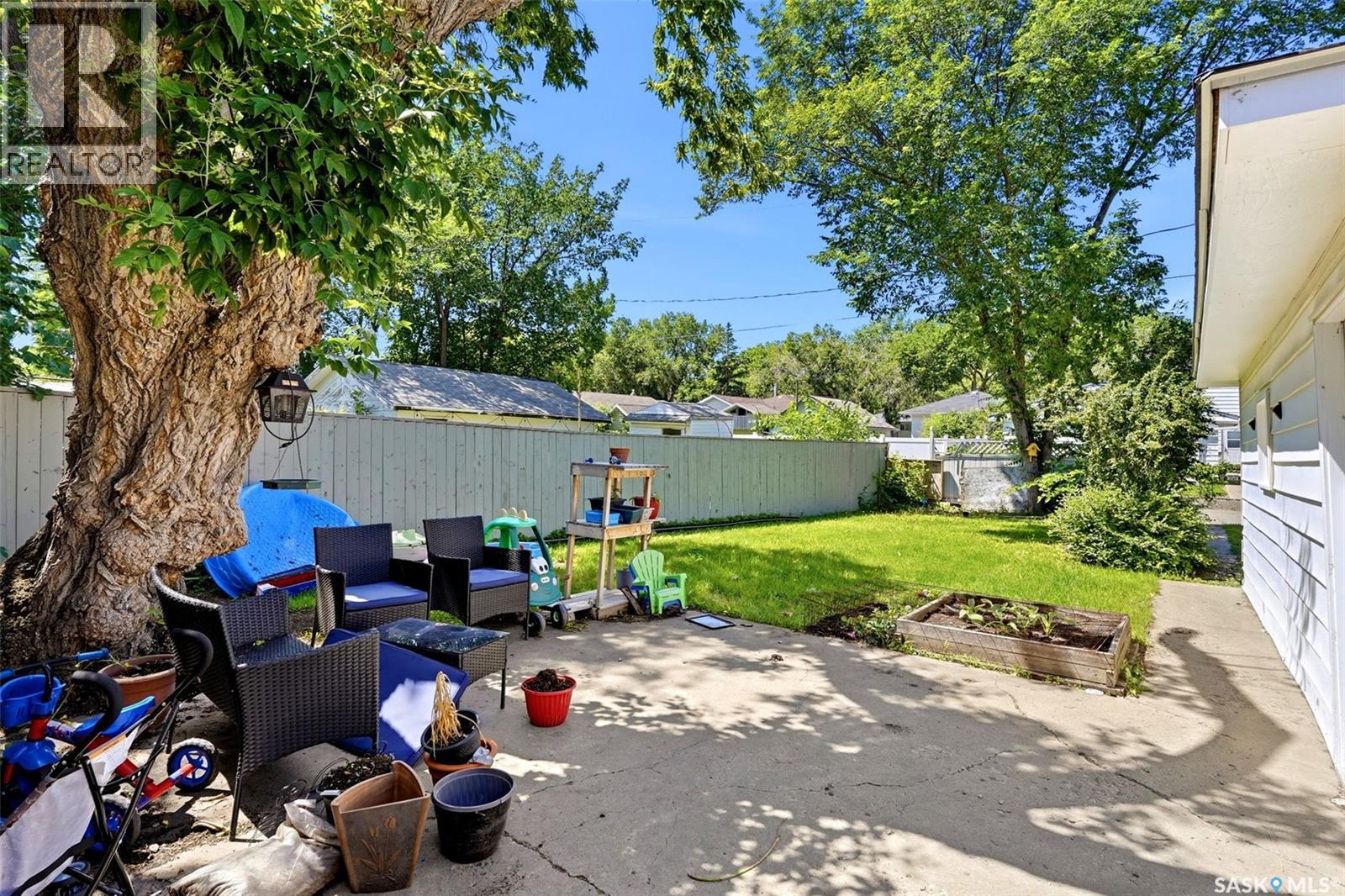 2426 Harvey STREET — photo 20