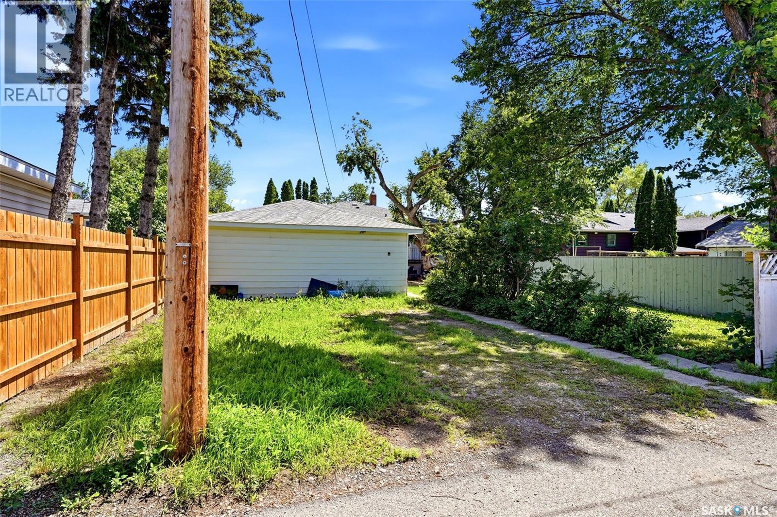 2426 Harvey STREET — photo 24