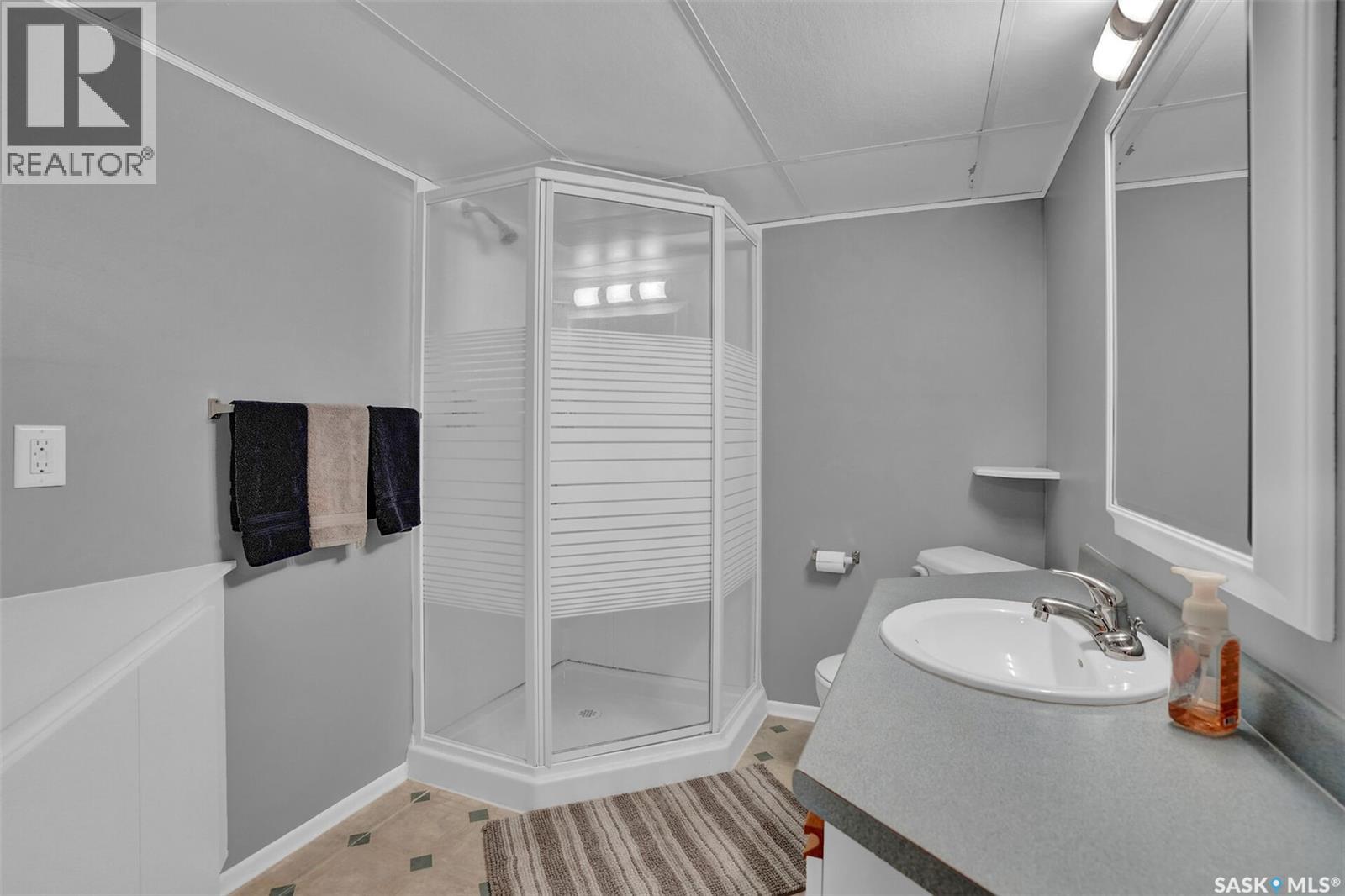 1330 Courtney STREET — photo 23