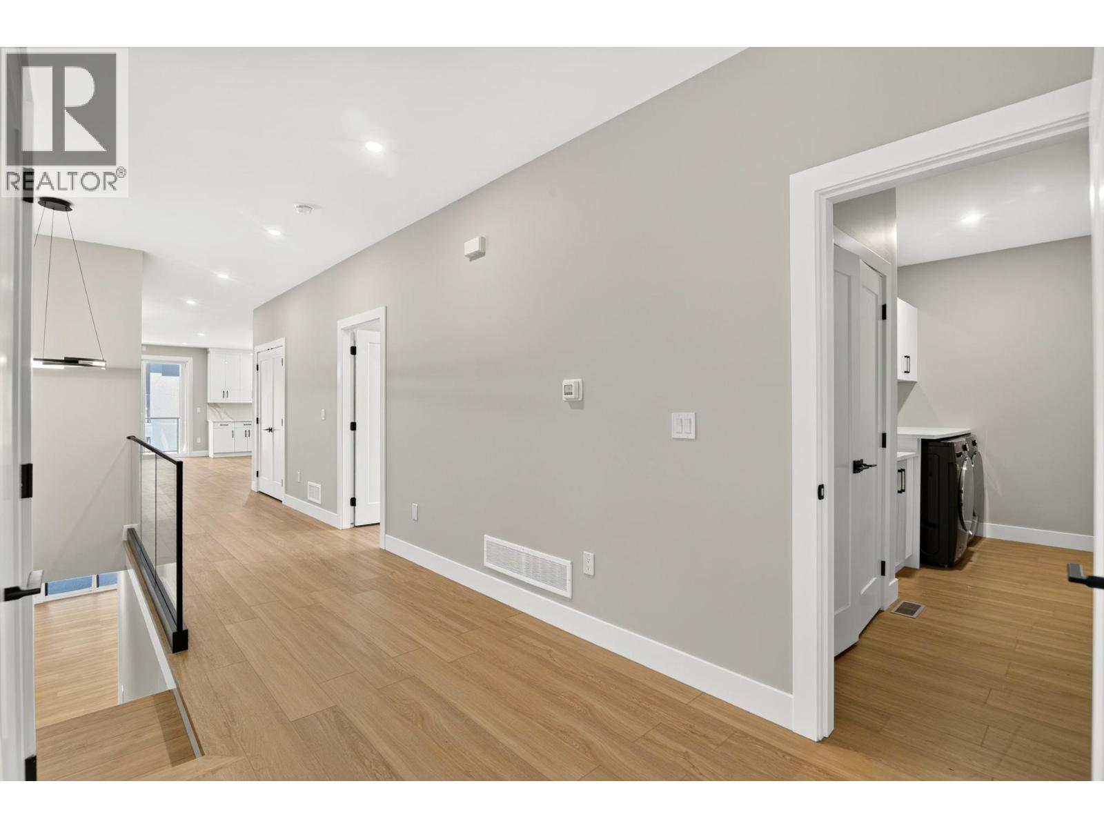 1686 Harbour View Crescent - 5