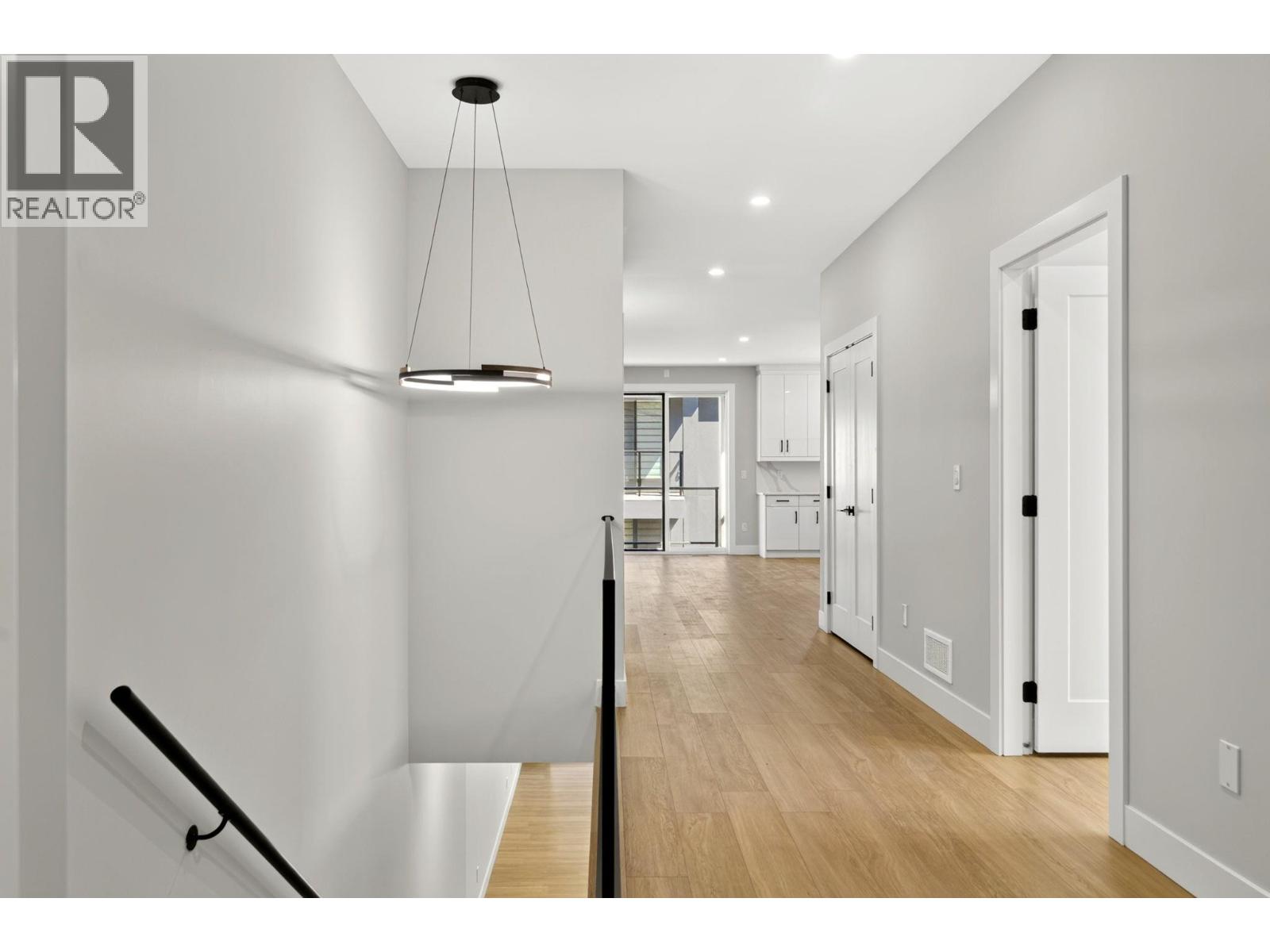 1686 Harbour View Crescent - 7
