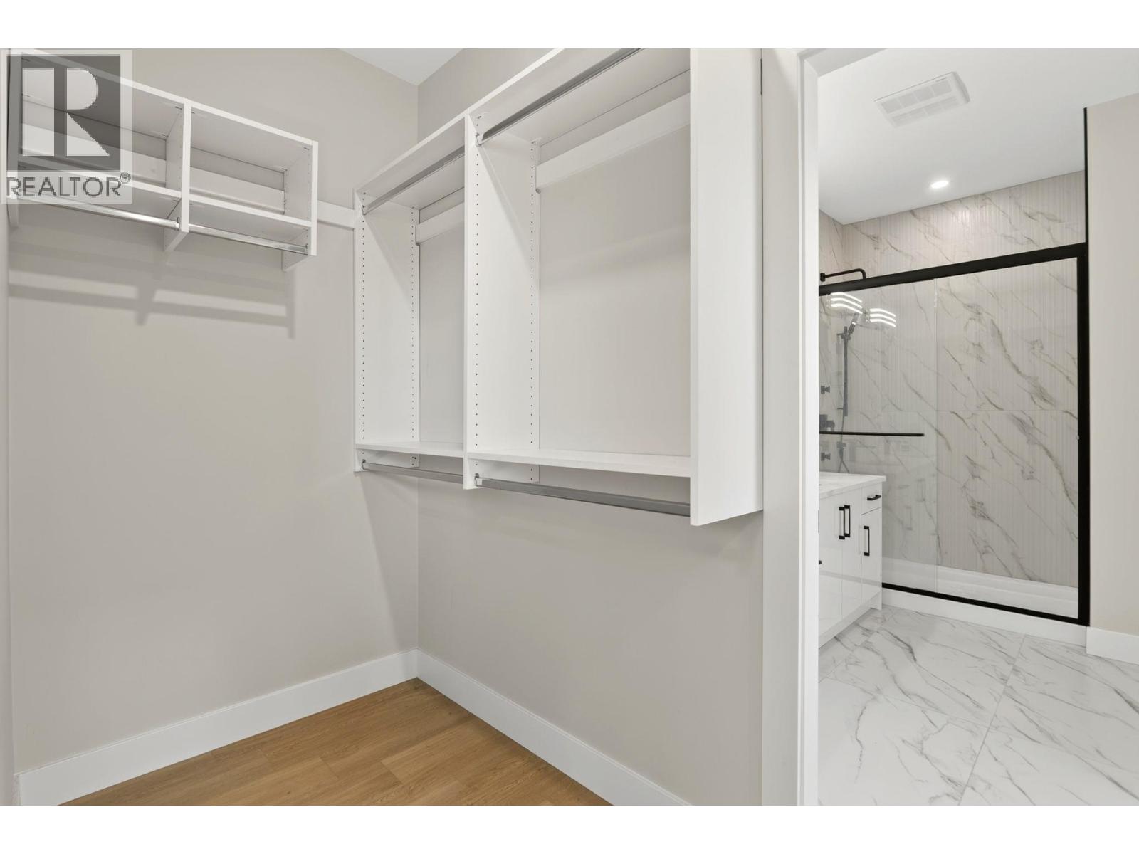 1686 Harbour View Crescent - 10