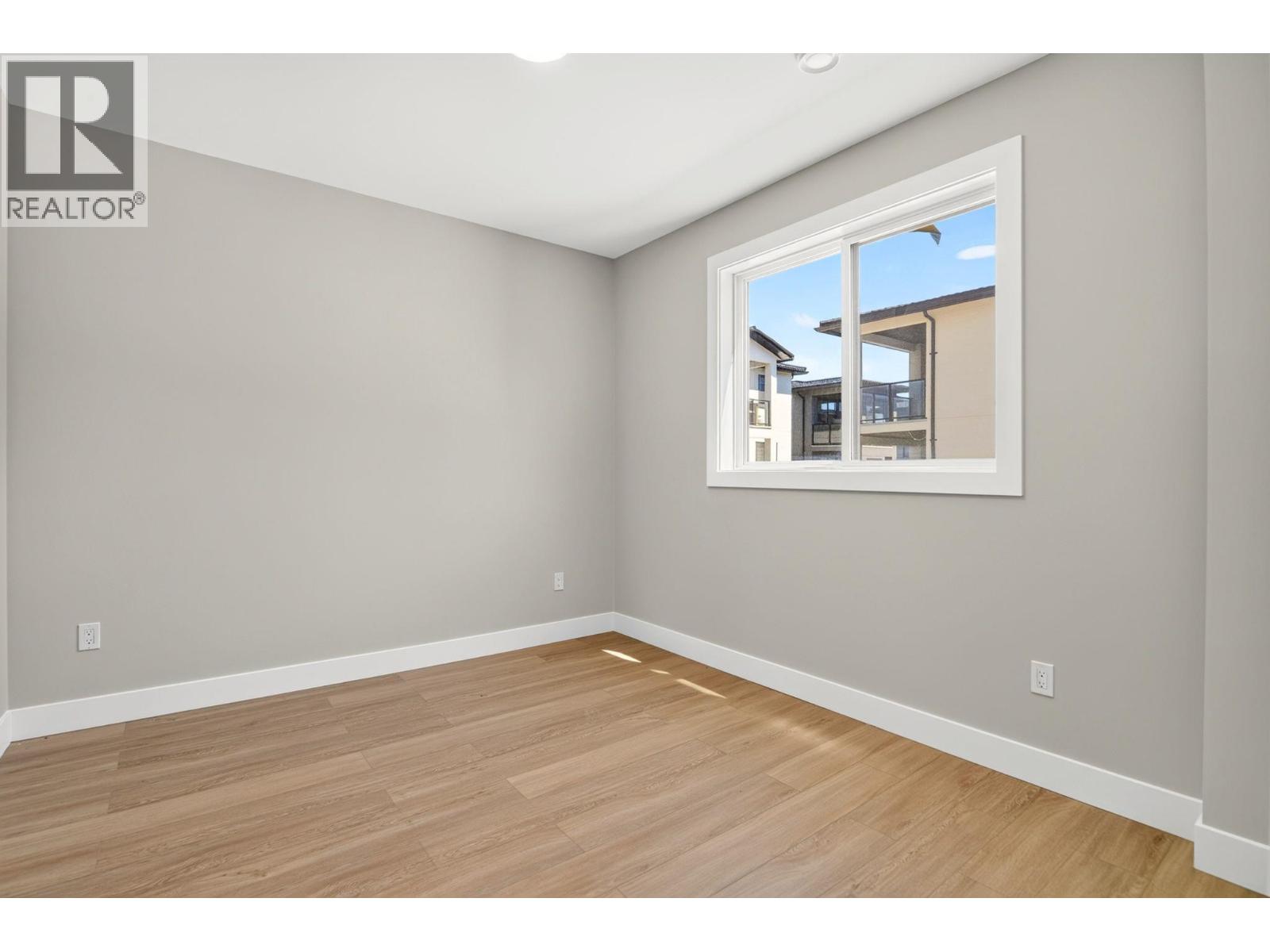 1686 Harbour View Crescent - 47