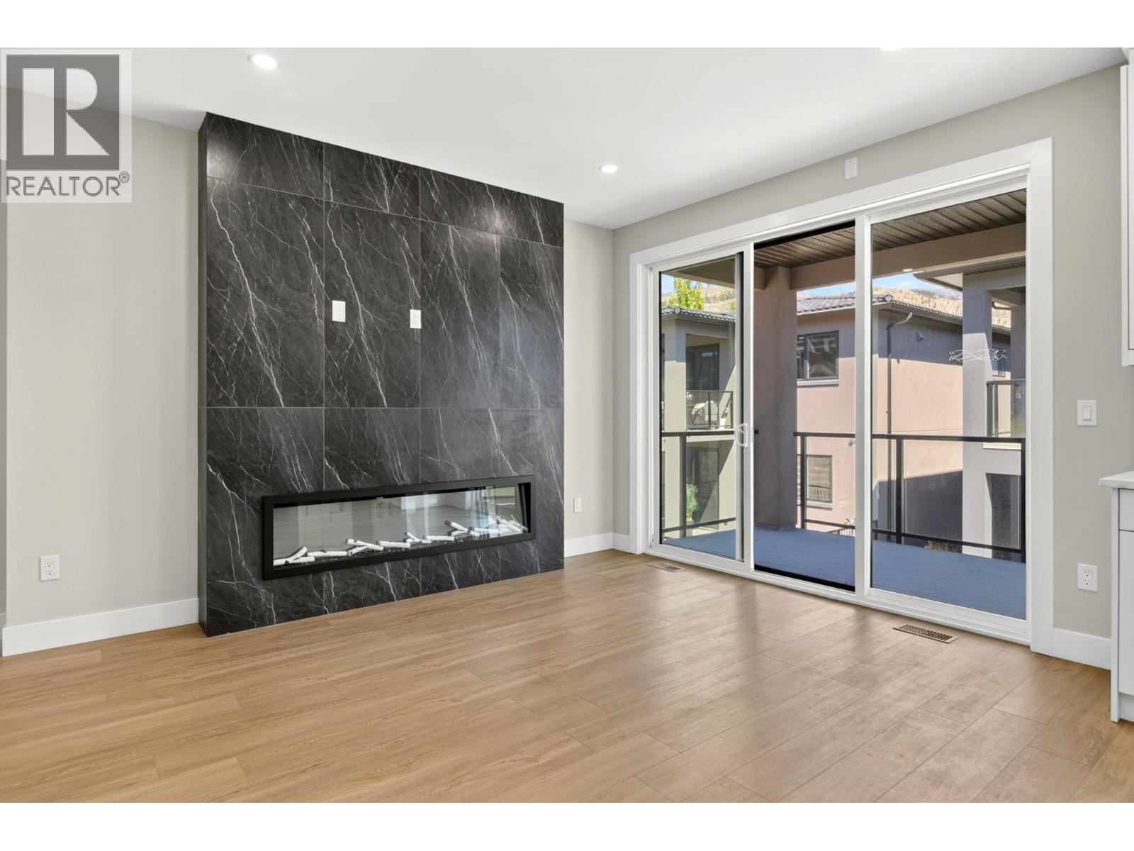 1686 Harbour View Crescent - 20
