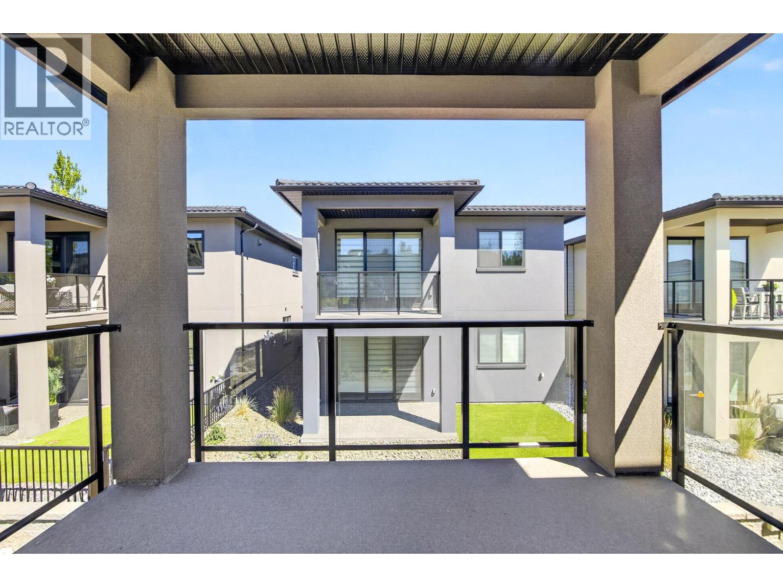 1686 Harbour View Crescent - 21