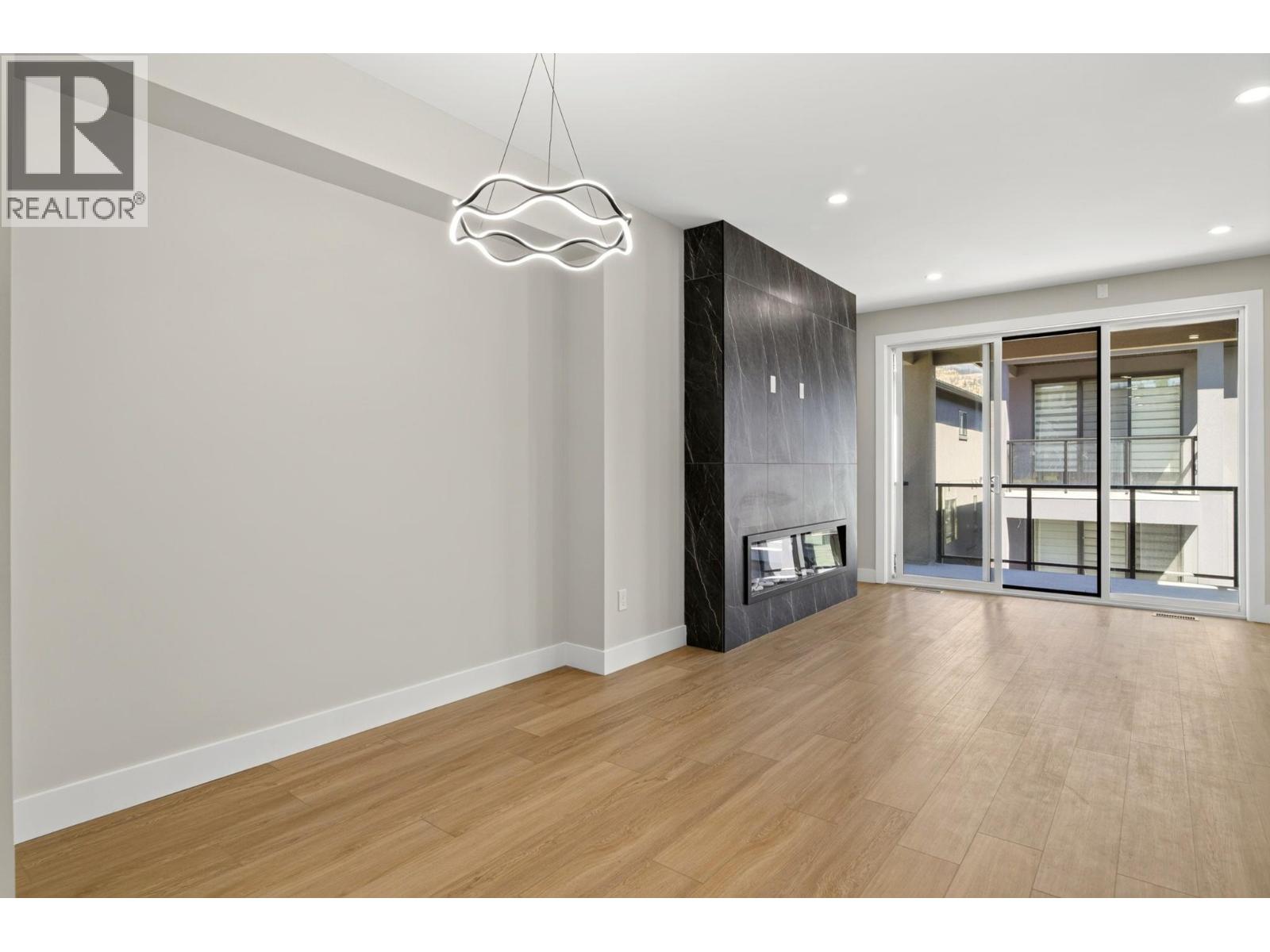 1686 Harbour View Crescent - 17