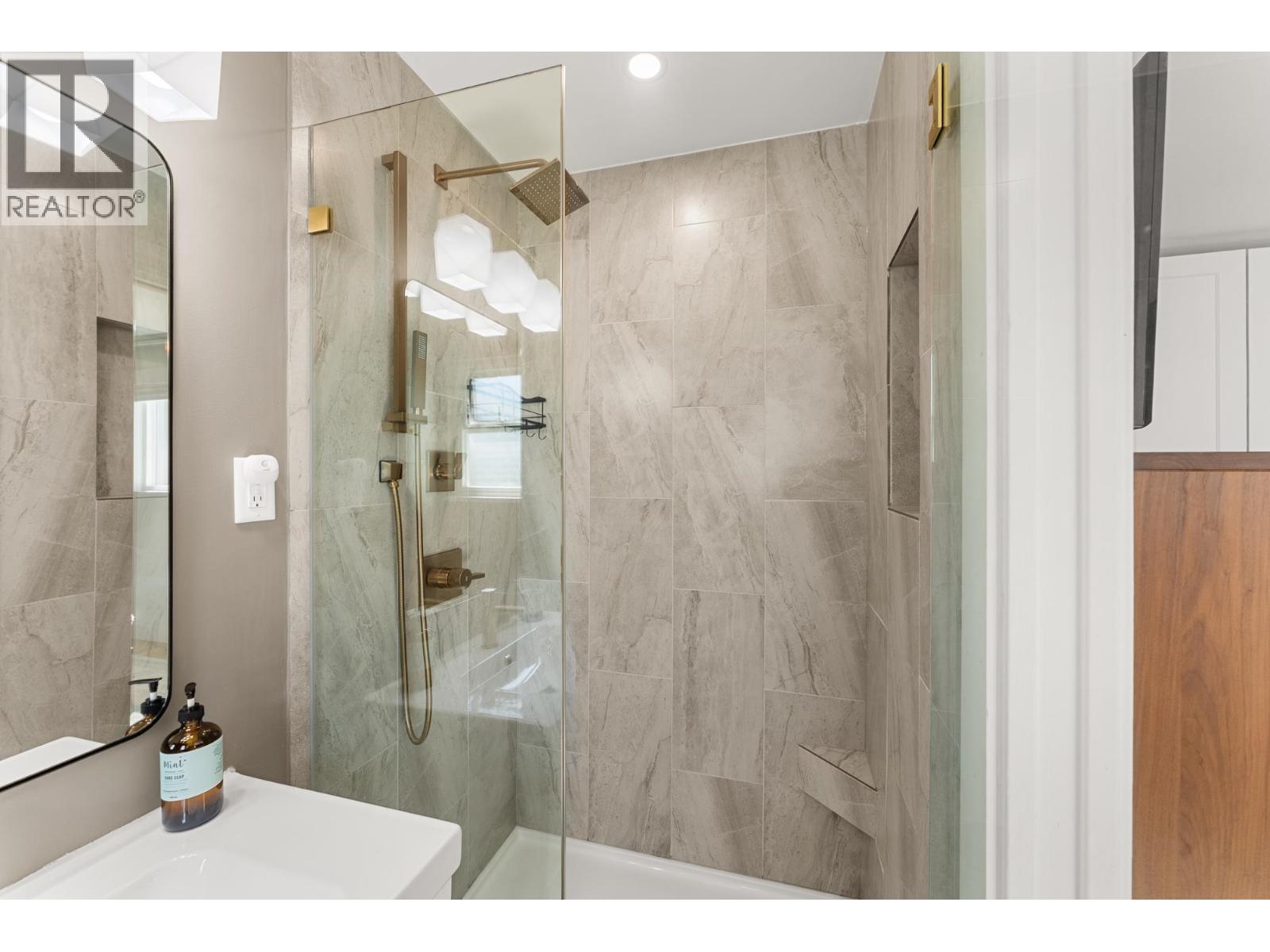 4371 HERMITAGE DRIVE, Richmond