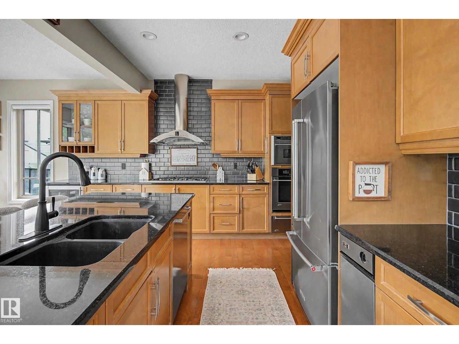 1110 ARMITAGE CR SW - 14