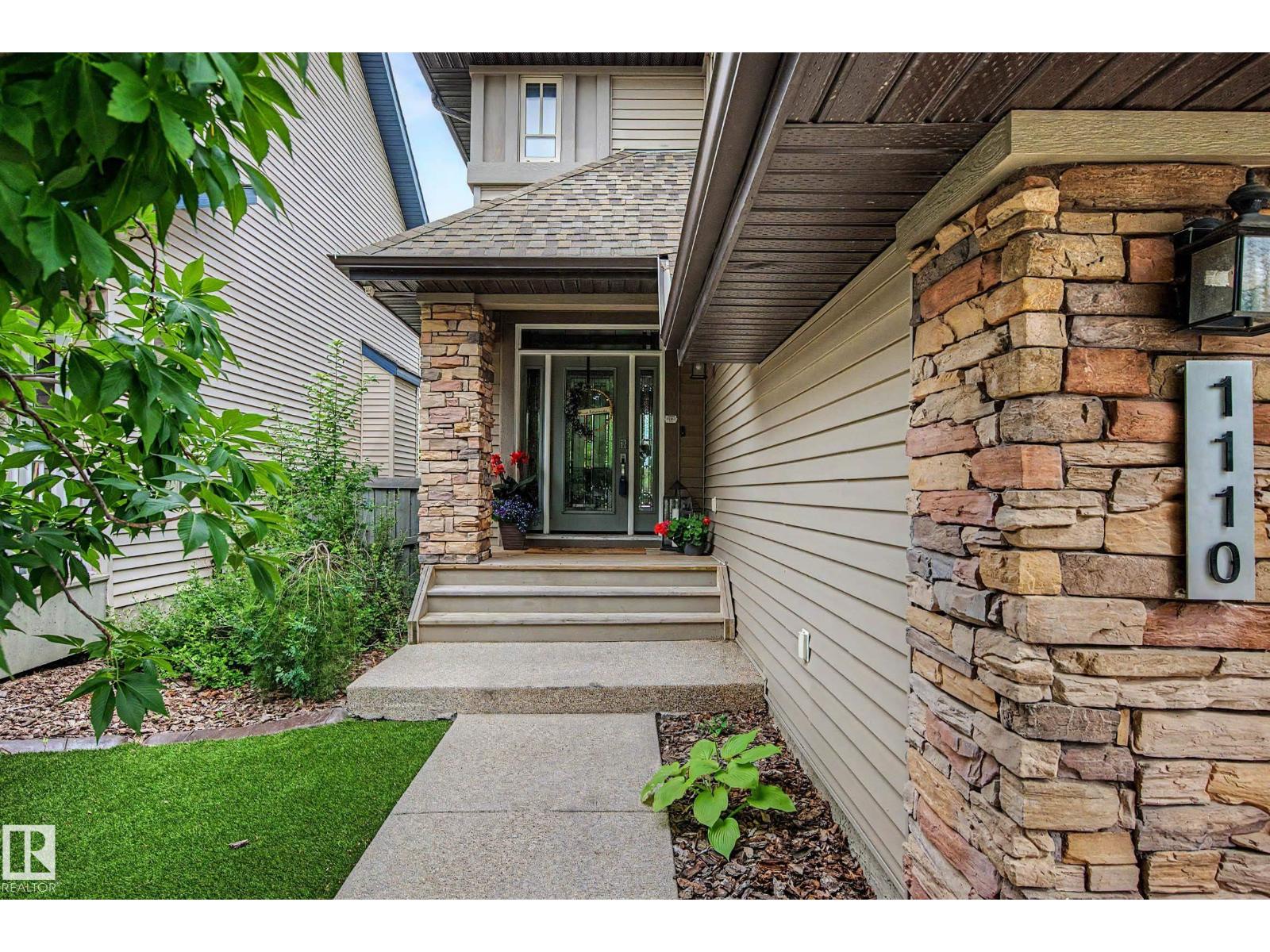 1110 ARMITAGE CR SW - 3