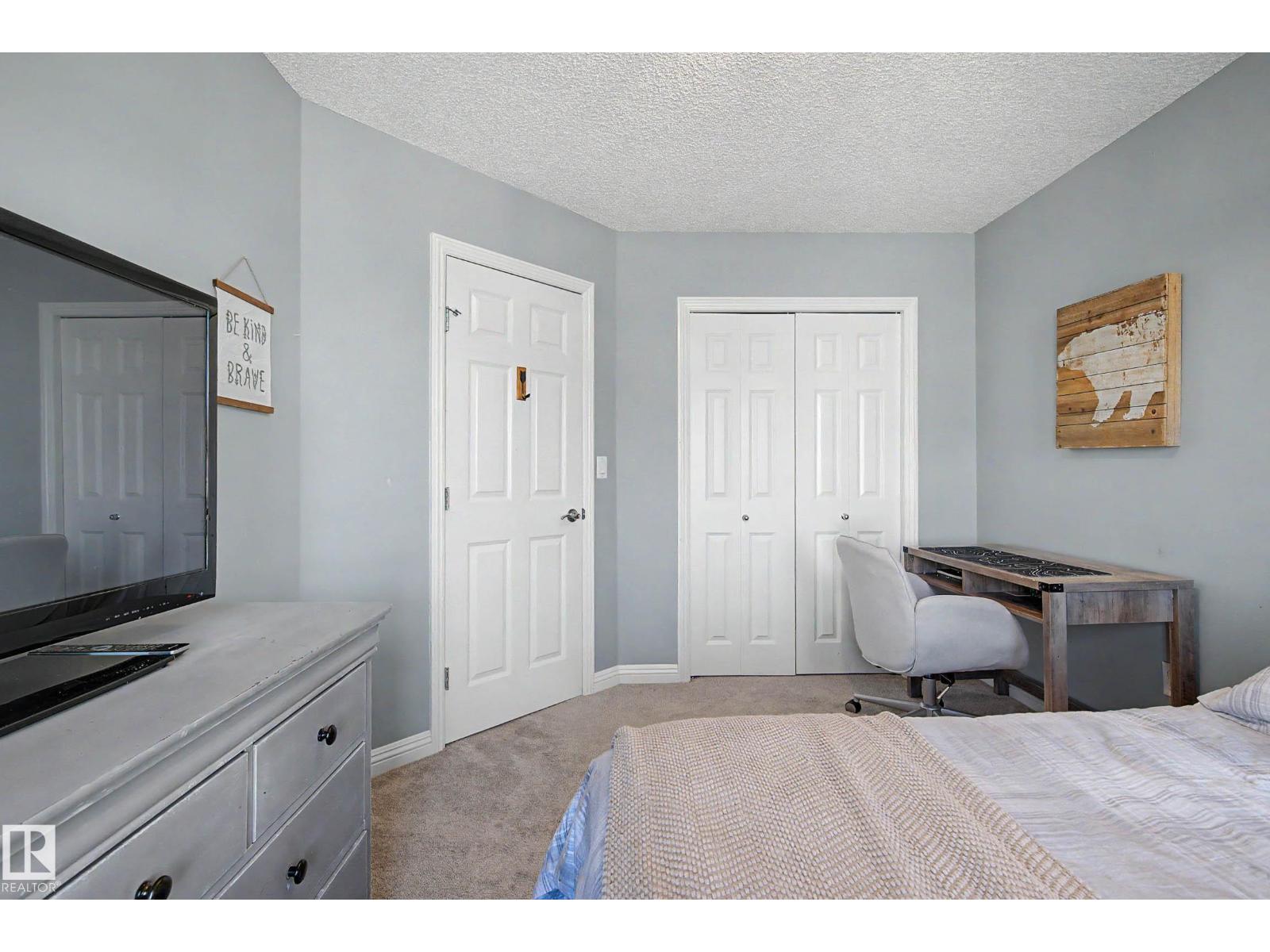 1110 ARMITAGE CR SW - 34