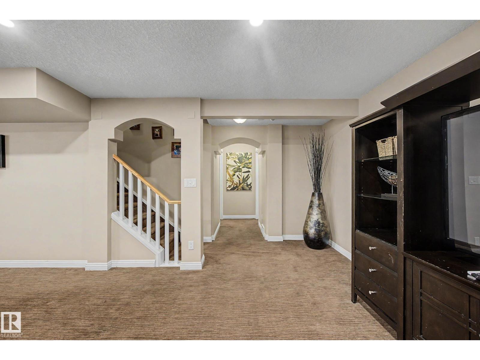 1110 ARMITAGE CR SW - 42