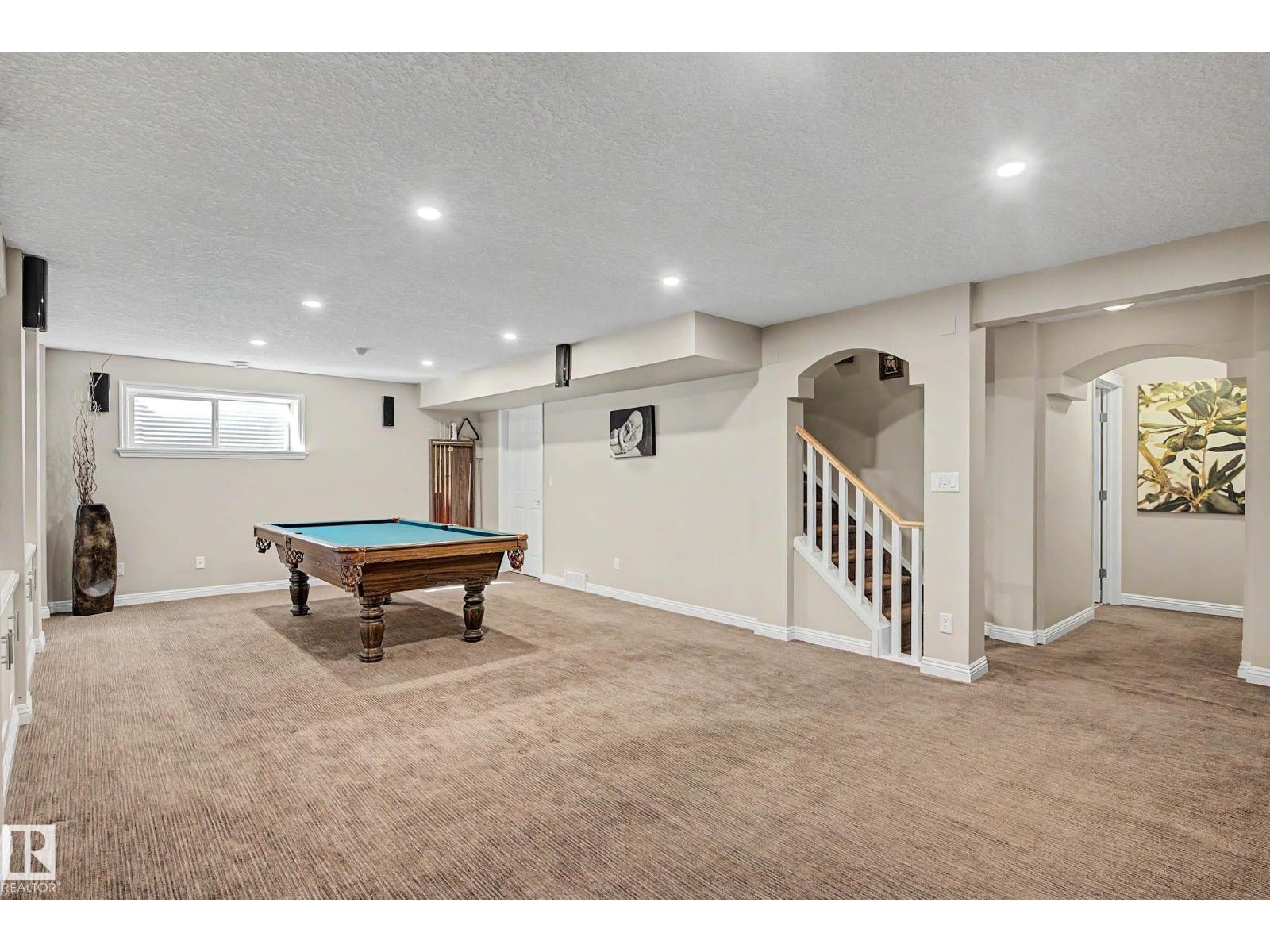 1110 ARMITAGE CR SW - 38