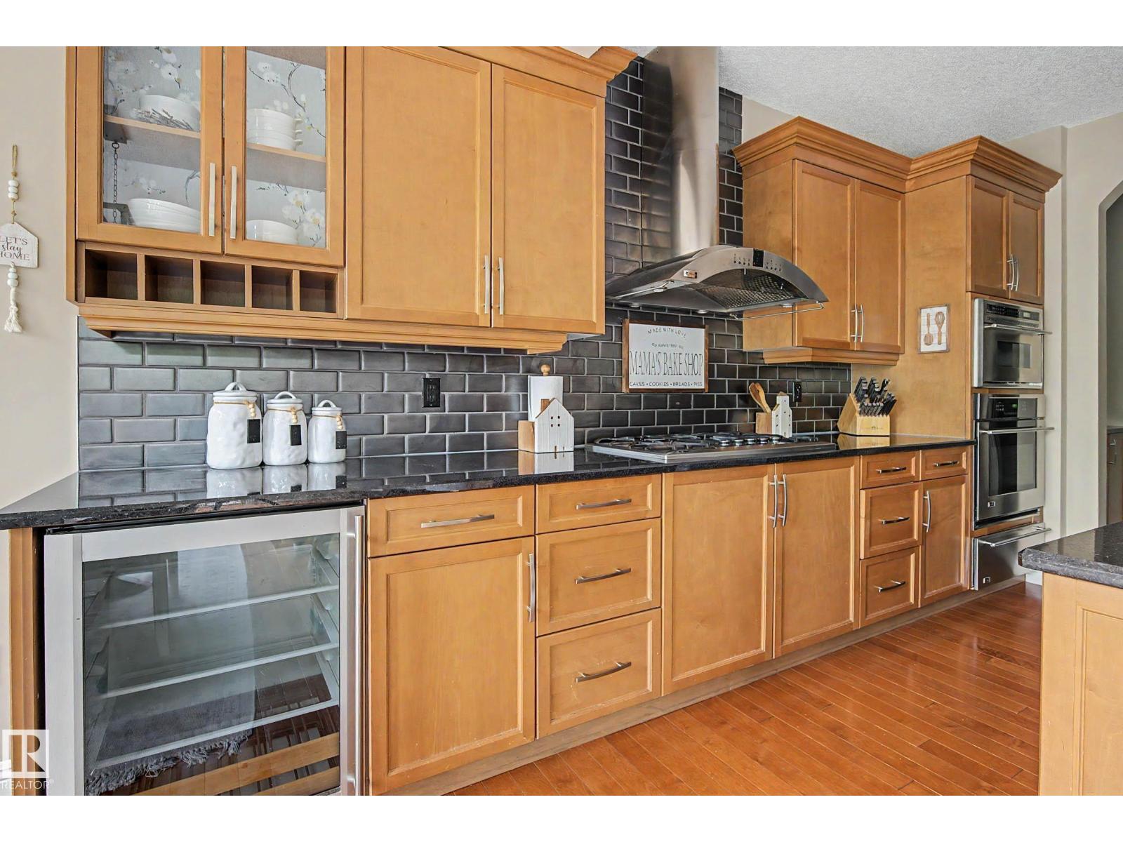 1110 ARMITAGE CR SW - Image 15