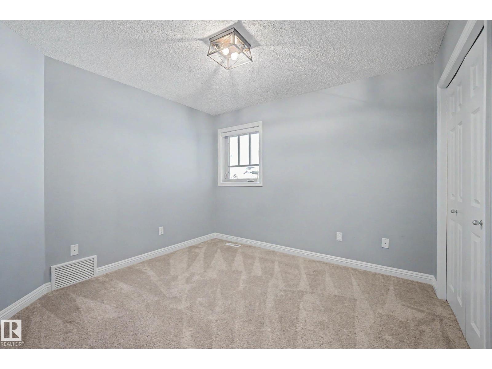 1110 ARMITAGE CR SW - 35