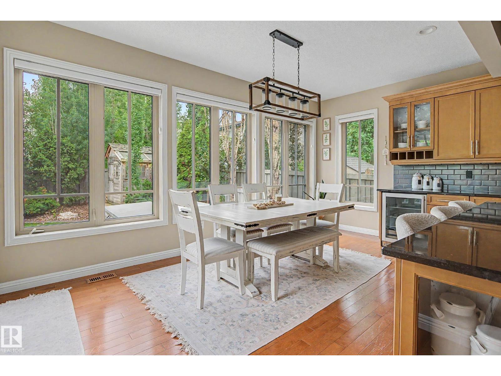 1110 ARMITAGE CR SW - 17