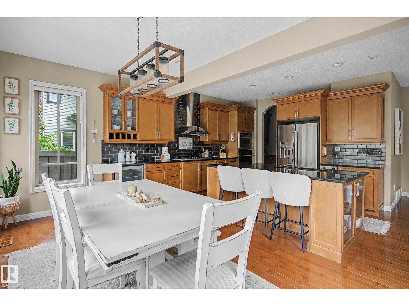 1110 ARMITAGE CR SW - 13