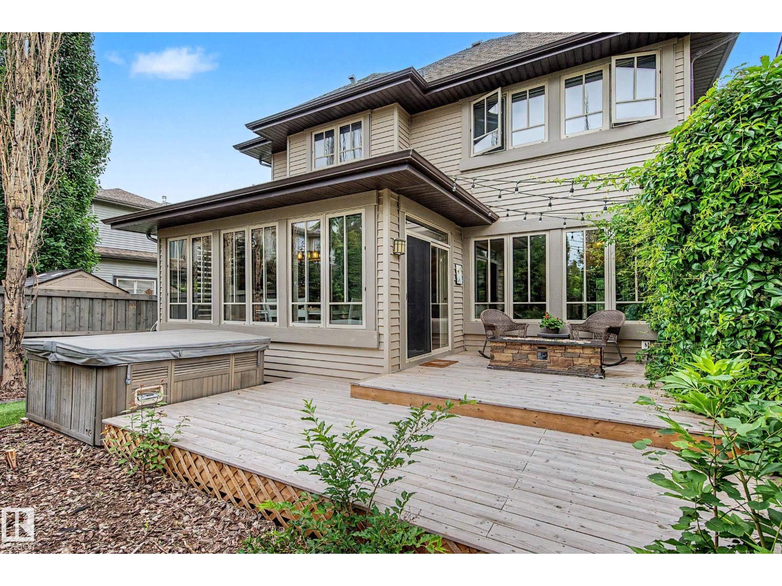 1110 ARMITAGE CR SW - 48