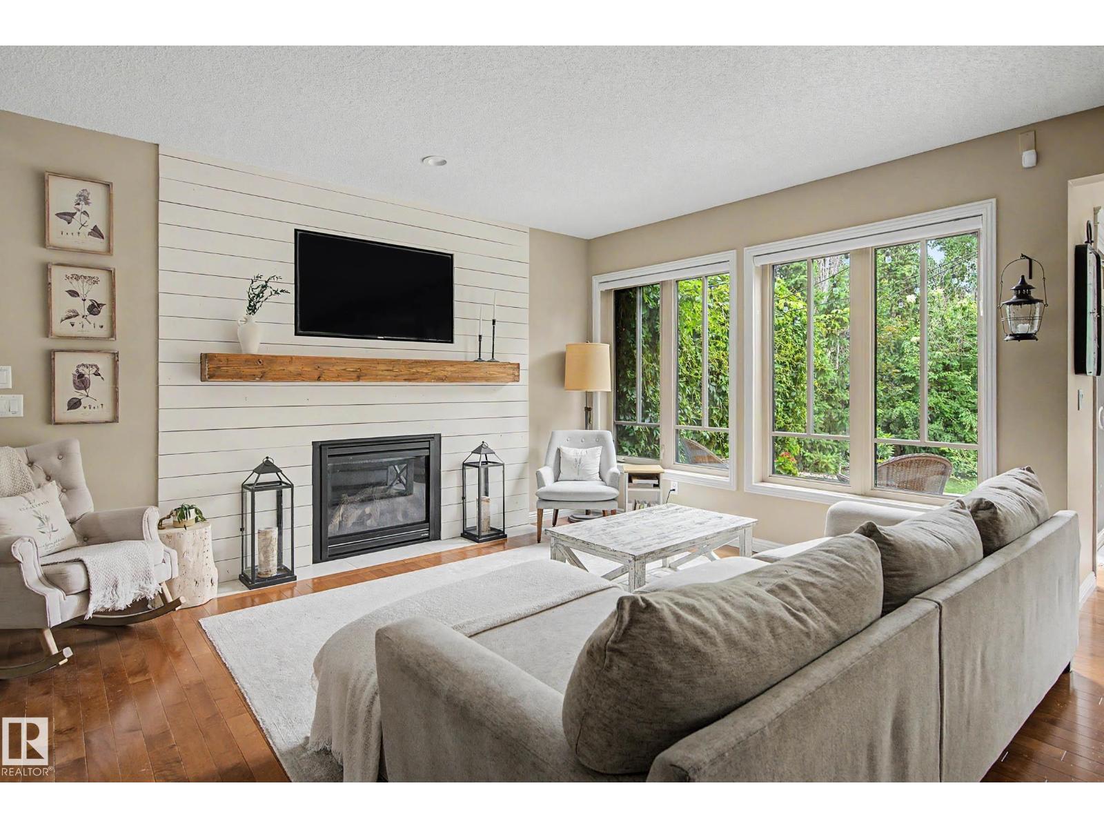 1110 ARMITAGE CR SW - 8
