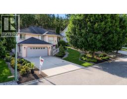  393 Rio Drive South, Kelowna