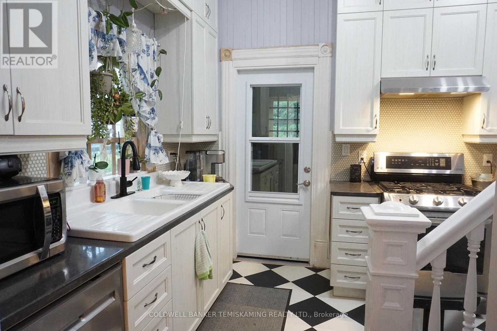 102 GALENA STREET - 13