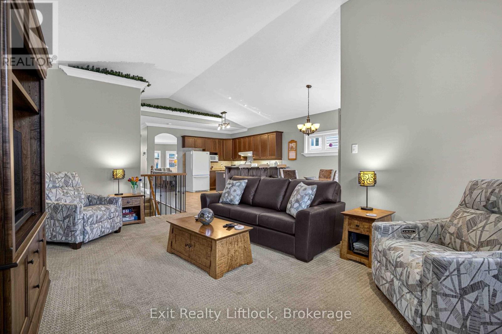 640 HERITAGE TRAIL - 17