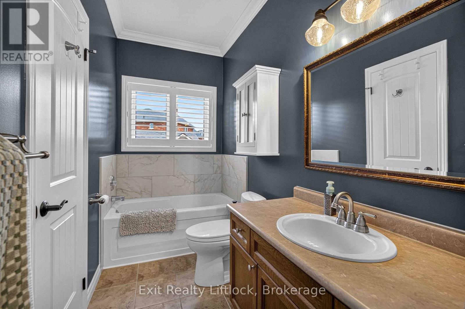 640 HERITAGE TRAIL - 21