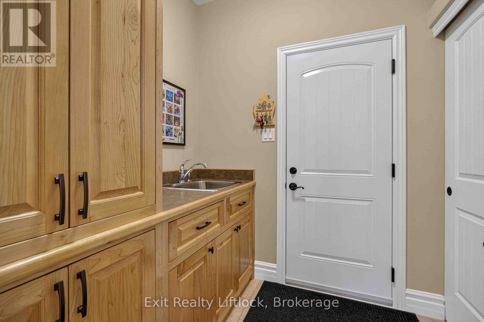 640 HERITAGE TRAIL - 35