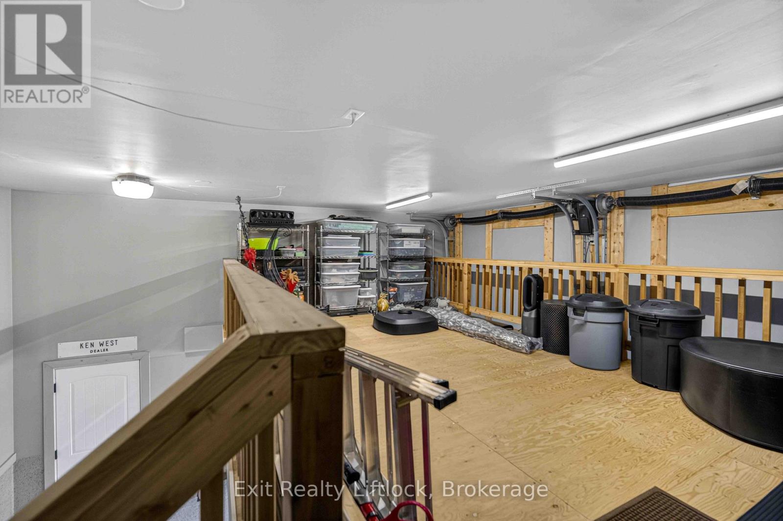 640 HERITAGE TRAIL - 37