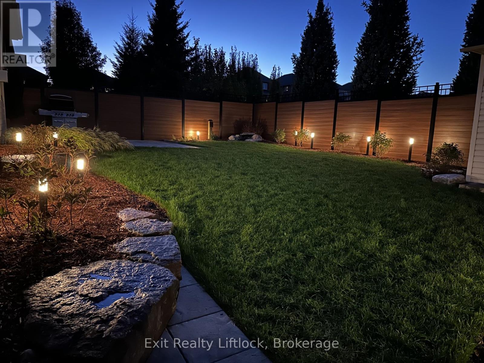 640 HERITAGE TRAIL - 43