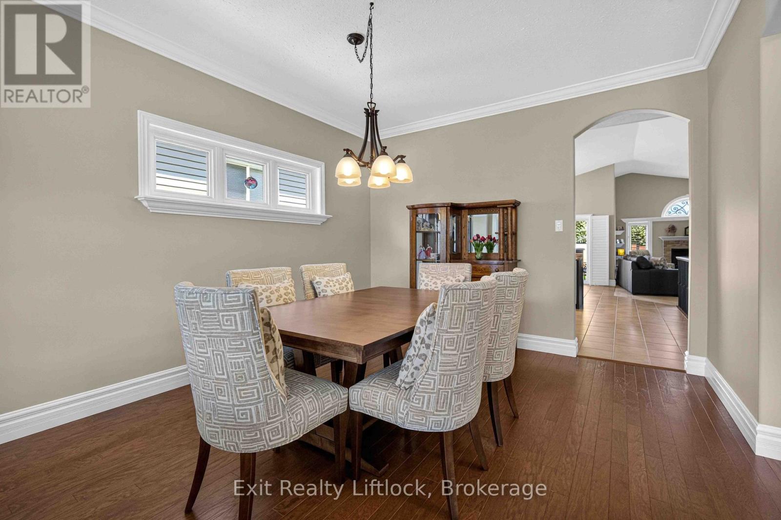 640 HERITAGE TRAIL - 8