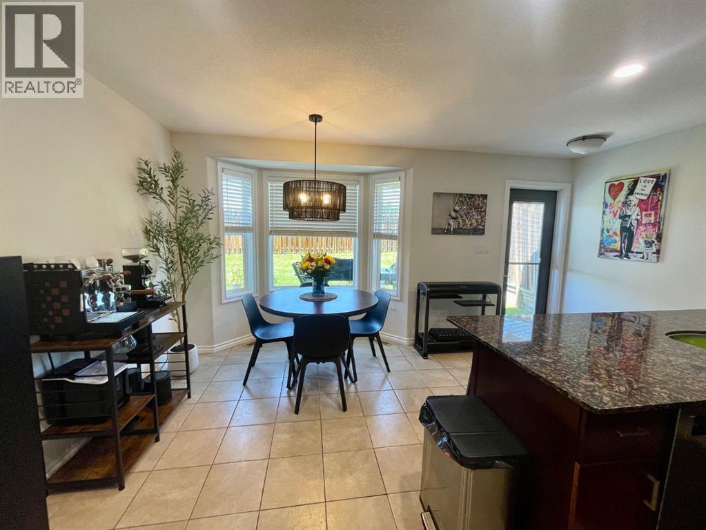 #6  4024 18 Avenue - photo 5