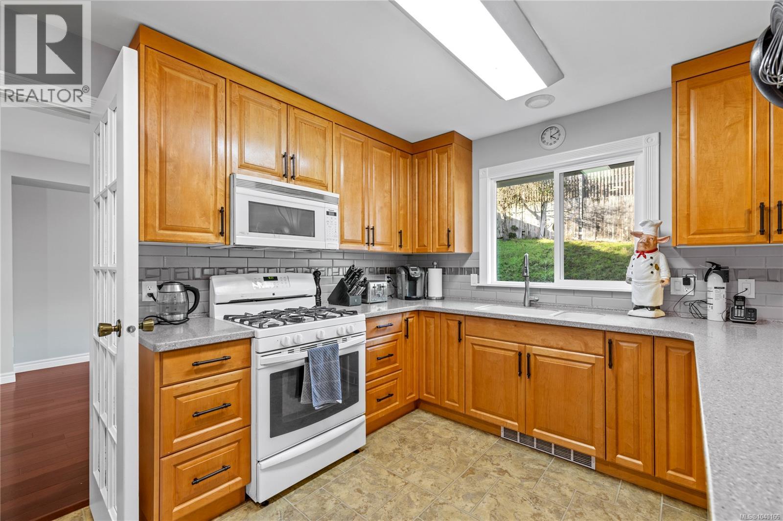 1448 Rose Ann Dr, Nanaimo
