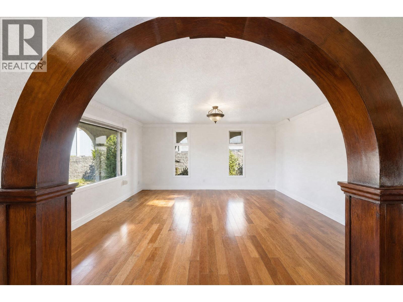 402 Truro Street - 5