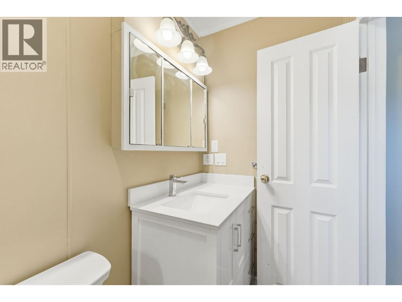 402 Truro Street - 22