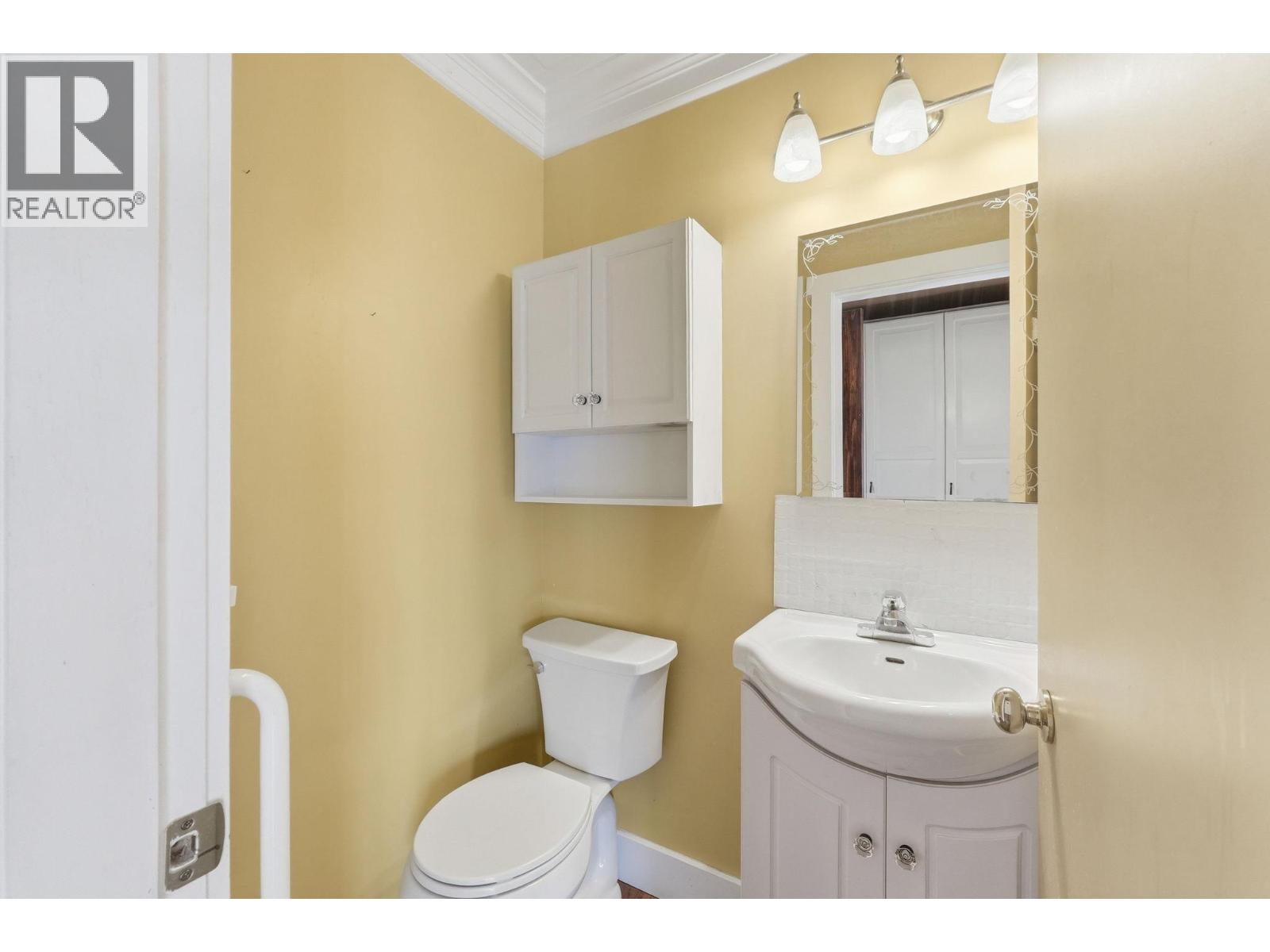 402 Truro Street - 24