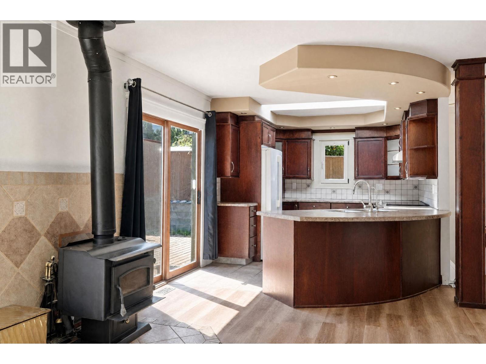 402 Truro Street - 7