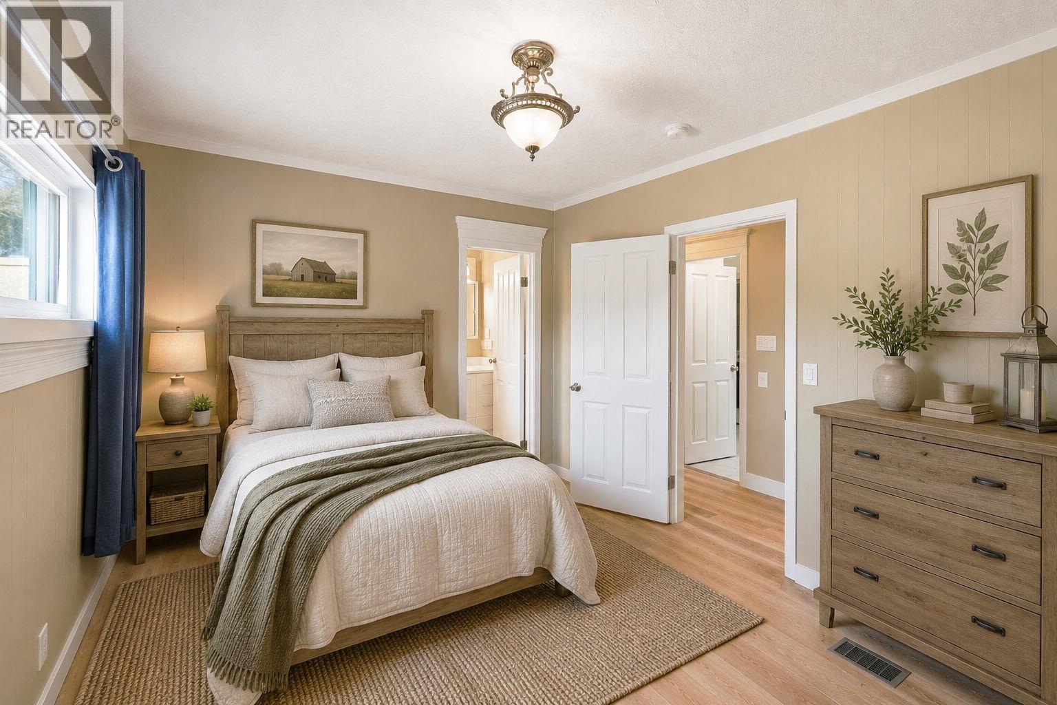 402 Truro Street - 18